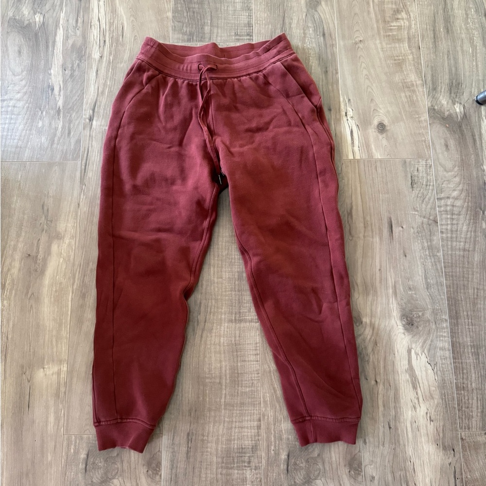 Lululemon high rise scuba joggers